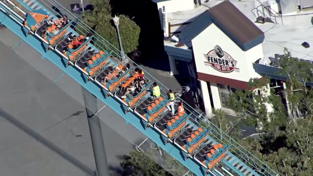 Man dies in fall from Six Flags Over Georgia roller coaster, several injured, police and witnesses say — WCCO / CBS Minnesota, Shakopee Real Estate news