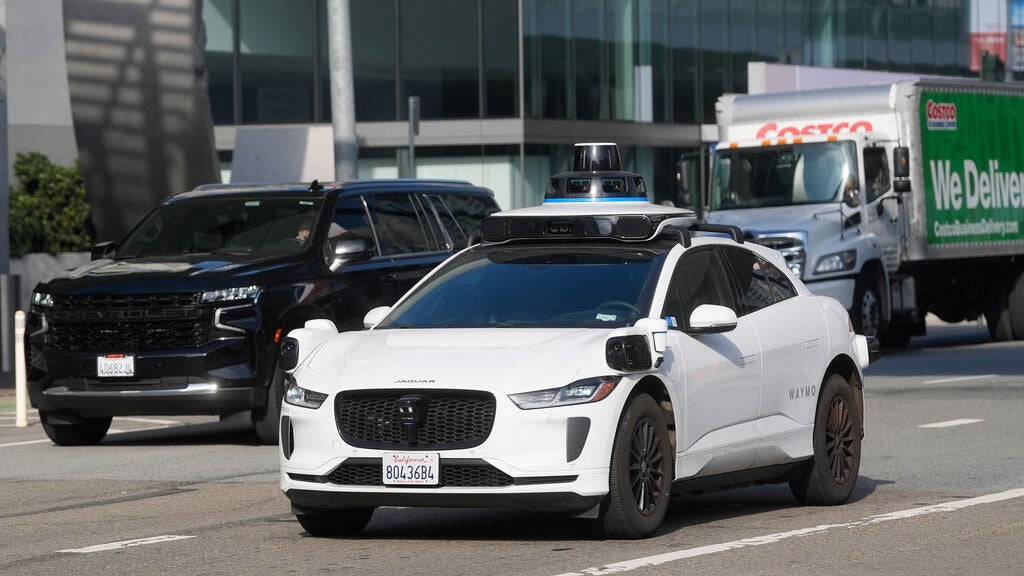 St. Paul City Council approves plan to study impact of robotaxis on workforce, public safety — WCCO / CBS Minnesota, Shakopee Technology news