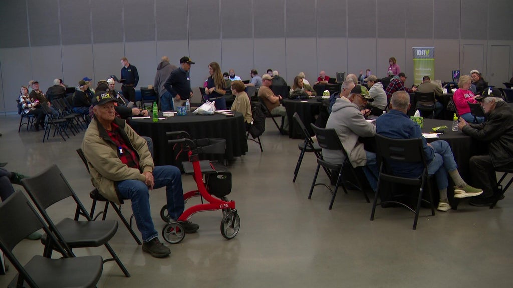 Minnesota veterans receiving claims assistance, health exams at clinic — WCCO / CBS Minnesota, Shakopee Arts news