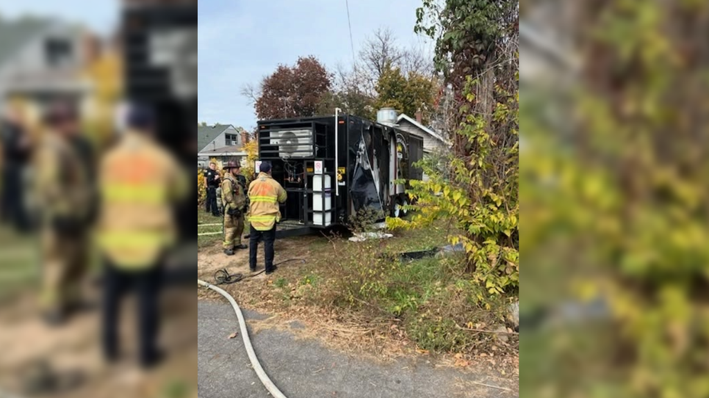 3 adults hospitalized after fire at food truck on St. Paul's east side — WCCO / CBS Minnesota, Shakopee Dining news