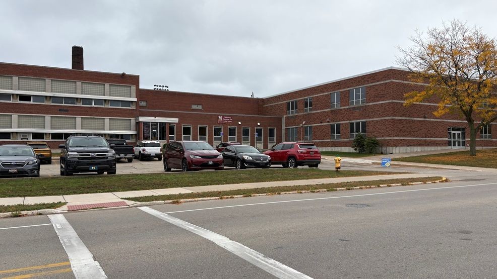 Fentanyl found in Menominee Elementary hallway; police investigating how it got there — Fox 11 Green Bay Local, Shakopee Community news