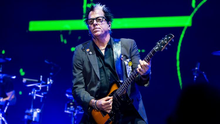 The Offspring guitarist Noodles leaves tour due to 'fairly serious health issue' — KARE 11 Entertainment, Shakopee Health news