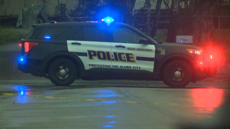 Driver arrested on DWI charge after running red light and crashing into car, police say — KENS 5 (San Antonio), Shakopee Health news