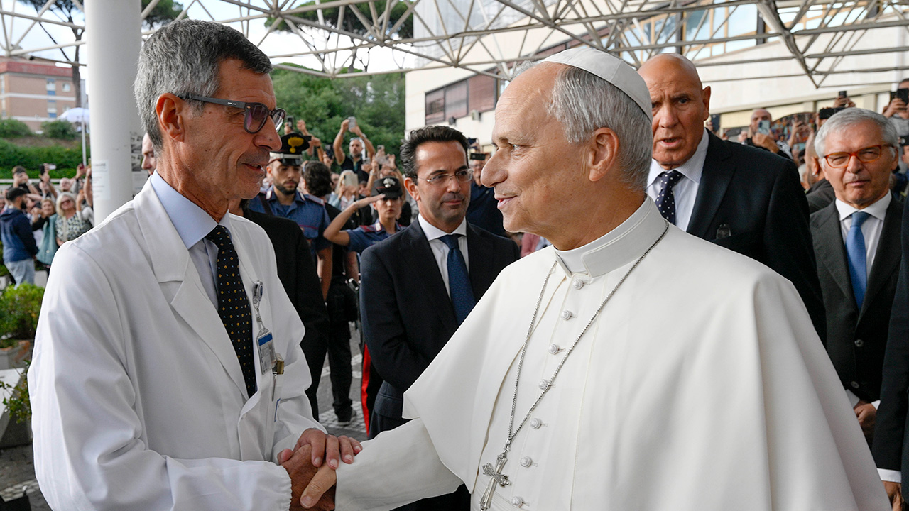 Pope Leo returns to Vatican, four days after lung cancer surgery — FOX 9, Shakopee Health news